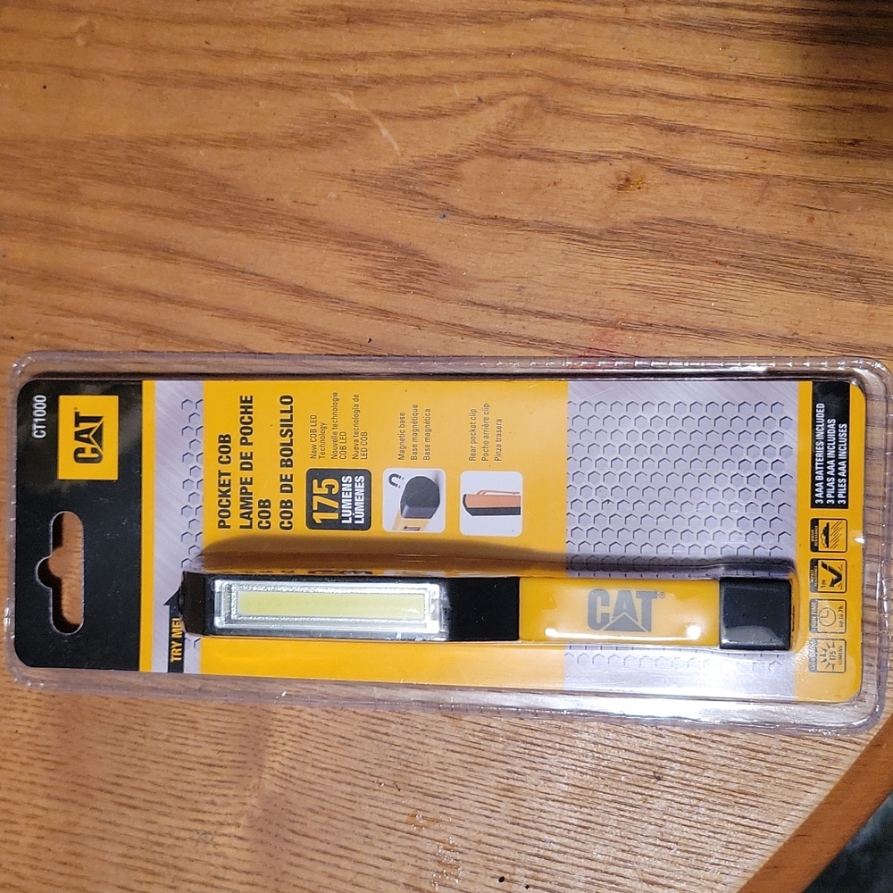 CAT pocket flashlight 175 lumens